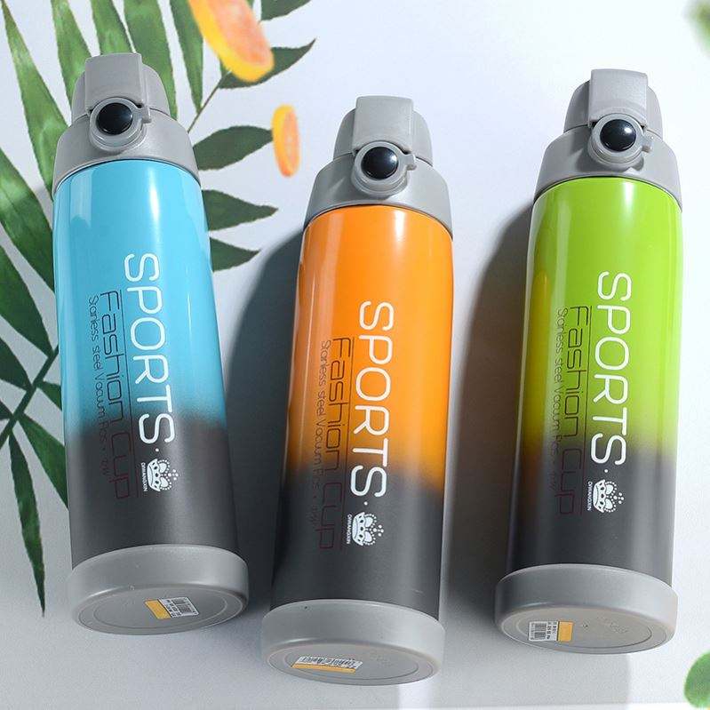sports water bottle
